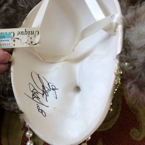 Mask, signed - Picture 4 of 5